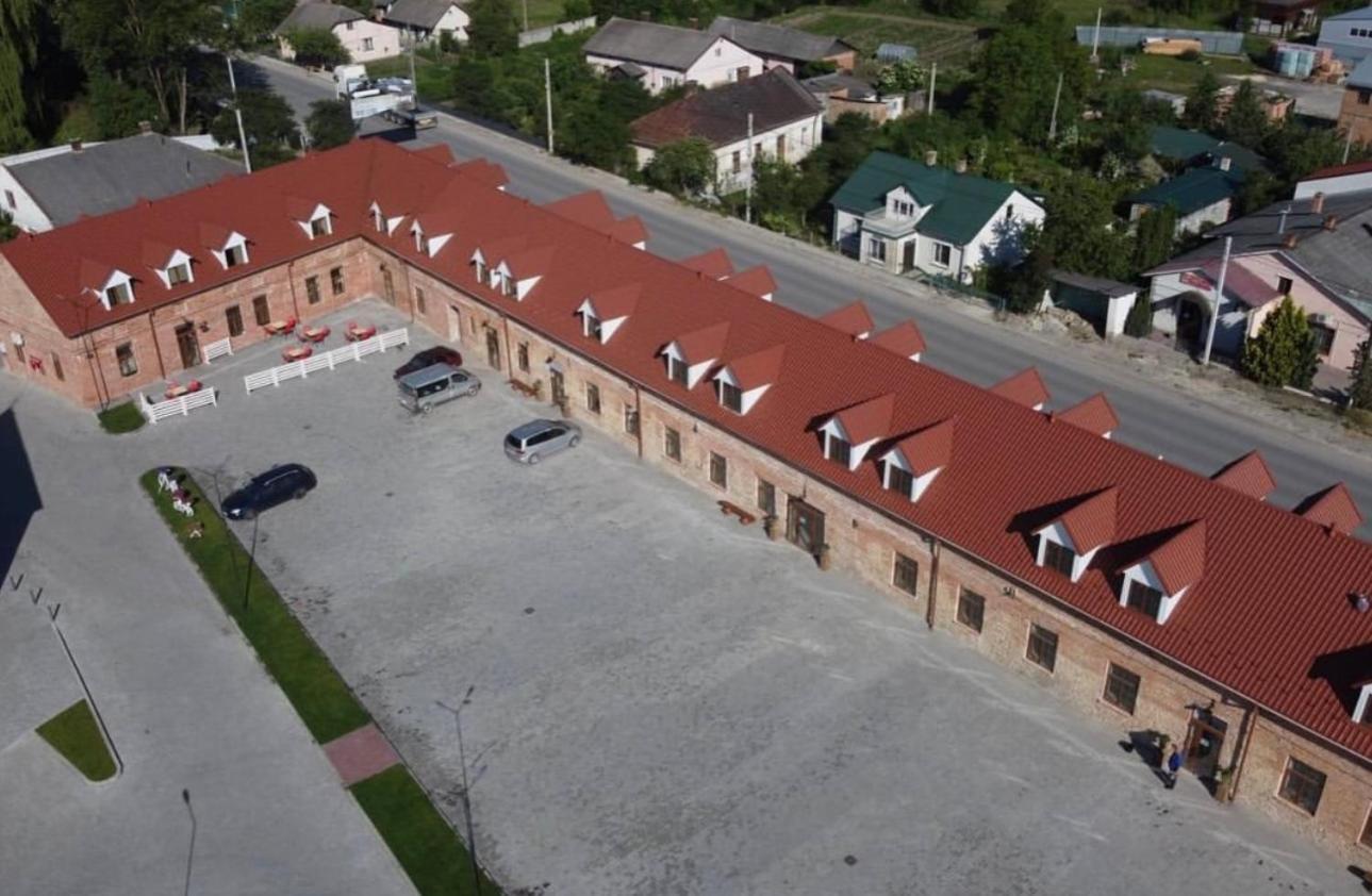 Готель Бережани Eksteriør bilde